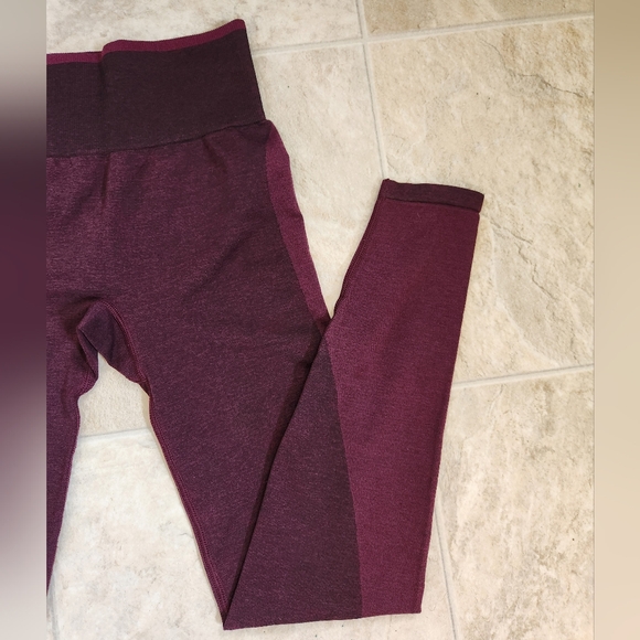 Victoria Secret Pink Seamless Leggings - Size XS - Picture 5 of 6